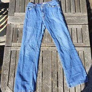 Levi’s Relaxed Bootcut 550 Jeans (Size 6)
